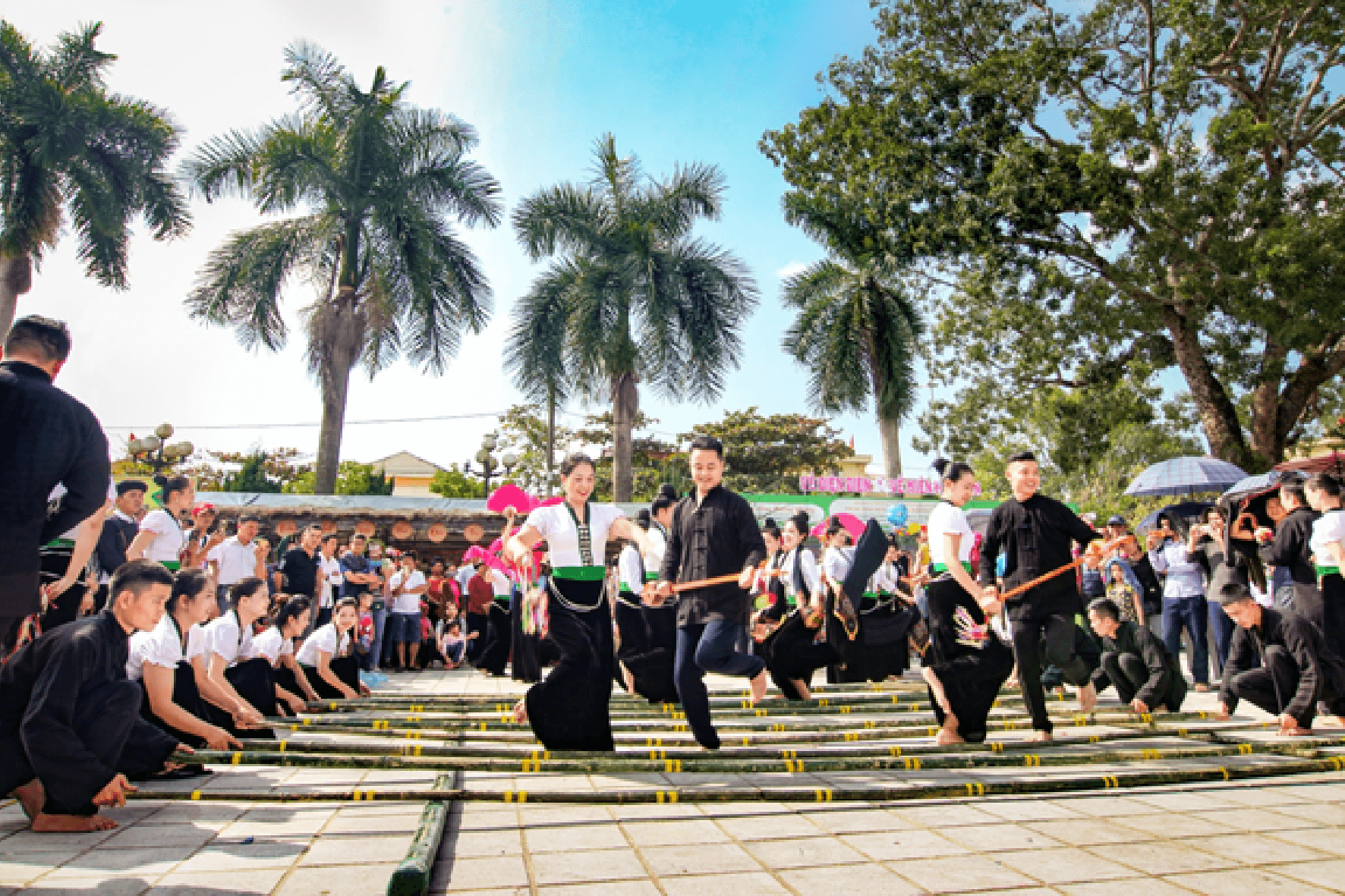Lễ hội Hoa Ban – Biểu tượng của tình yêu và lòng hiếu thảo